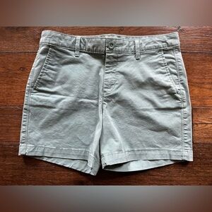 Eddie Bauer Slightly Curvy Light Seafoam Green Shorts- size 2